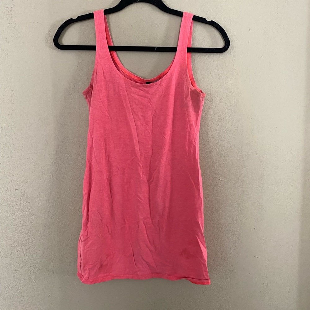Pink tank top